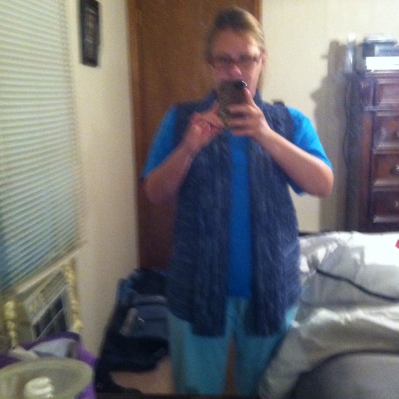 Sweater - Picture 3 of 3