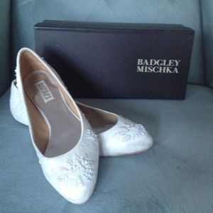 Bagley Mischka white lace sequined flats