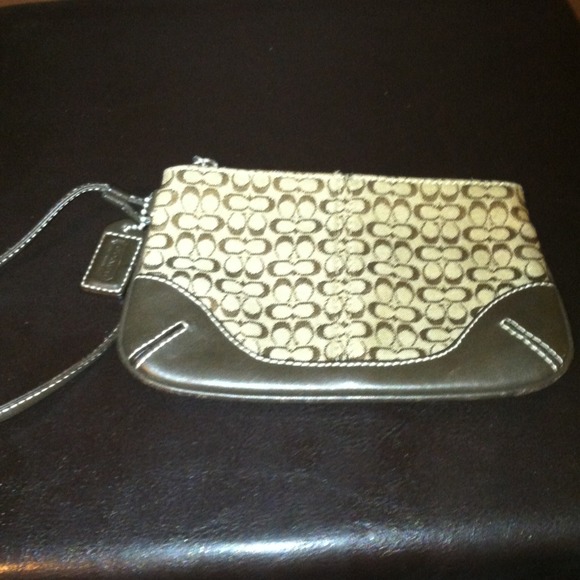 🎉reduced🎉Coach cc wristlet
