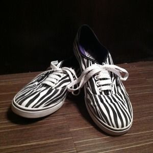 Zebra print Vans