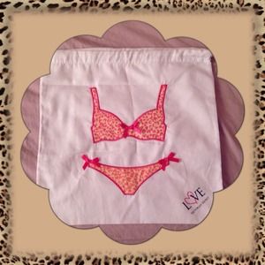 VICTORIA'S SECRET INTIMATES DRAWSTRING GARMENT bag