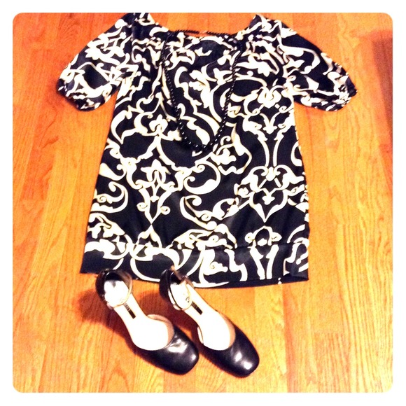 Black and cream print mini dress