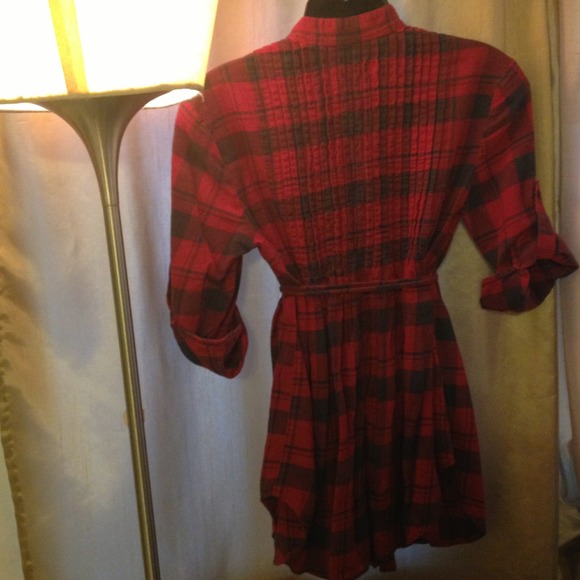 🎉HP11/25,2/09🎊Plaids button down top from Moda - Picture 3 of 3