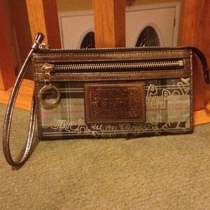 Authentic Coach Poopy wristlet!