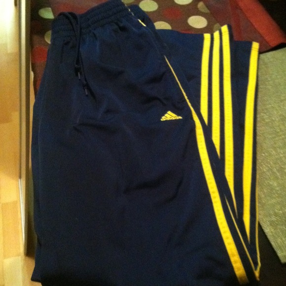 ⭐Adidas pants⭐