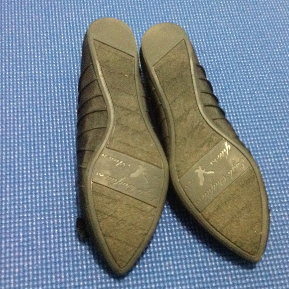 Pointy toed ballet flats - Picture 2 of 2