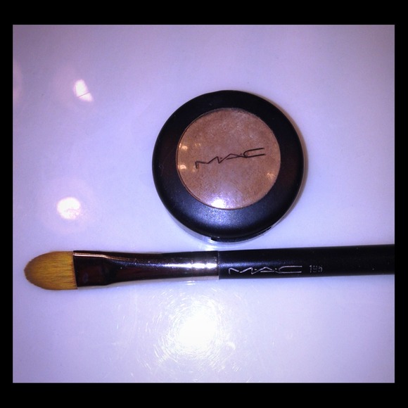 ❌SOLD❌ MAC concealer 195 brush