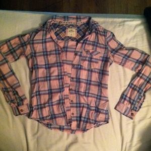 Hollister pink plaid shirt!! 🎉🎉🎉🎉