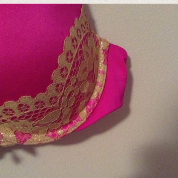 BUNDLE FOR @bbrindis 2 Victoria secret bras 32b