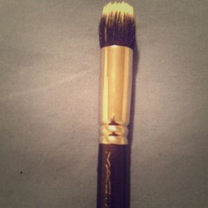 ⛔️SOLD⛔️ Short Due Fibre Brush 130