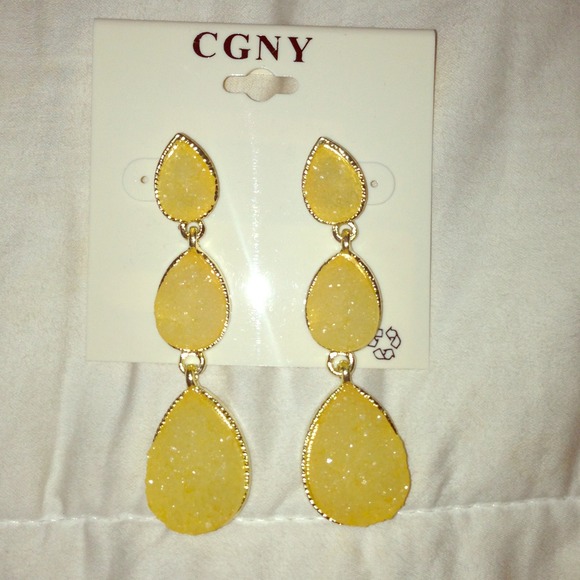 SOLD in bundle GORGEOUS yellow stone earrings