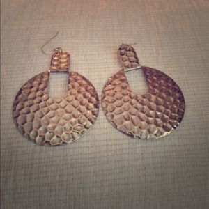 Great Lightweight Gold Earrings - everyday wear!
