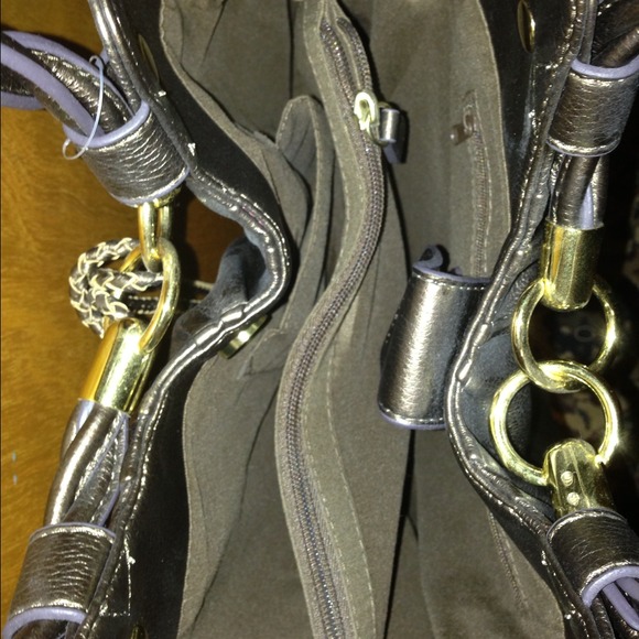 Relic metallic Handbag - Picture 4 of 5