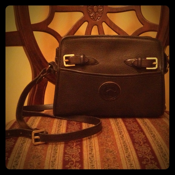 Vintage Dooney & Bourke leather bag!