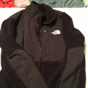 WEEKEND SALE!! Women's North Face Denali jacket