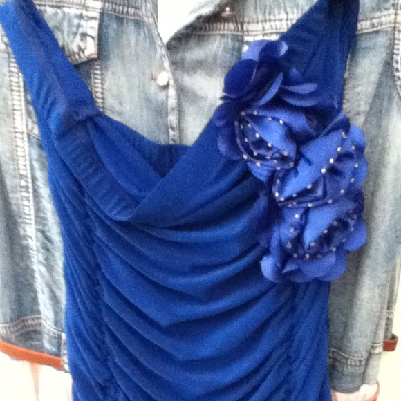 Shirt - Picture 2 of 3