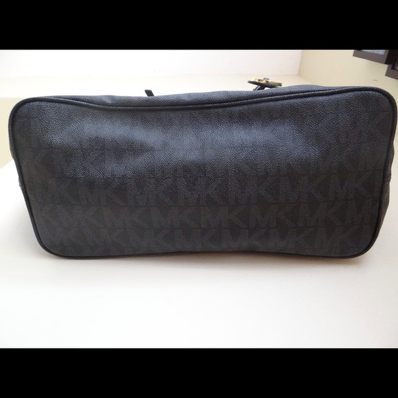 AUTHENTIC MICHAEL KORS HANDBAG NWOT - Picture 2 of 4