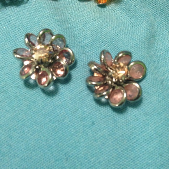 💚EARRINGS - Picture 2 of 4