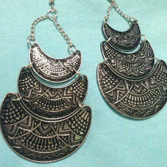 💚EARRINGS - Picture 4 of 4