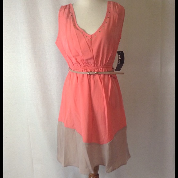 Adorable dress from Takara 2toned by my Michelle - Picture 2 of 3