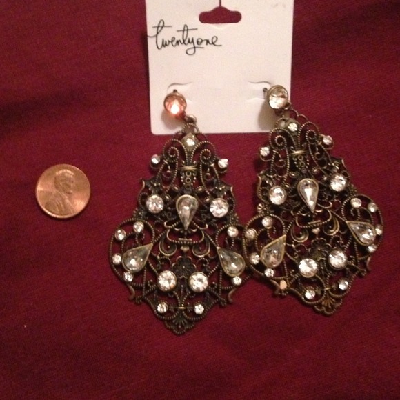 ✨SOLD✨Chandelier gold earrings - Picture 2 of 2