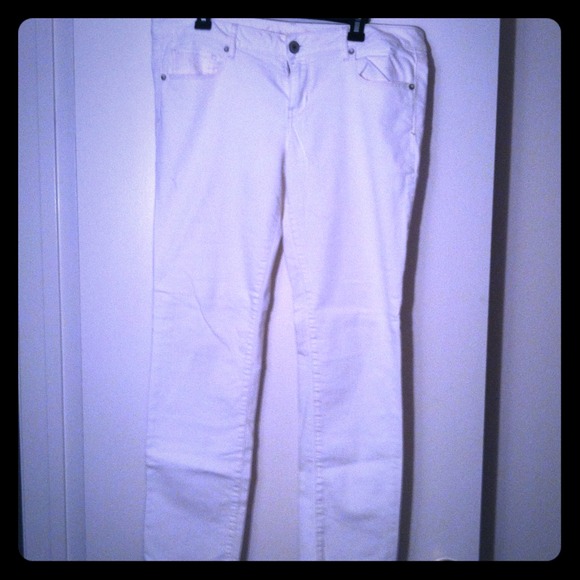 American eagle white straight leg denim