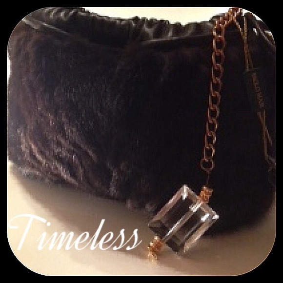 Stunning chocolate mink evening bag - Picture 3 of 4