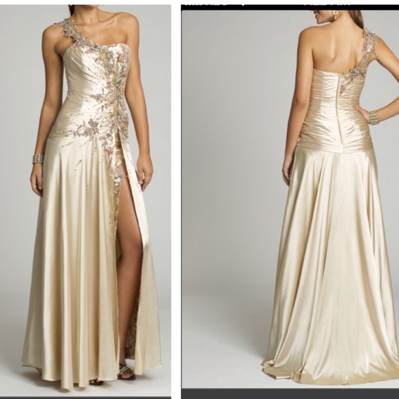 Stunning prom dress made by tony bowl for Camille.