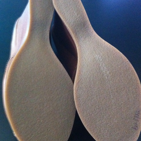 Kors Michael Kors Wedge Sandal Sz. 9.5 - Picture 2 of 4