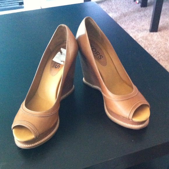 Kors Michael Kors Wedge Sandal Sz. 9.5 - Picture 3 of 4