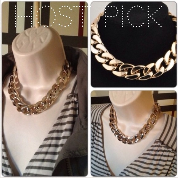 Jewelry - Feather light aluminum curb link choker necklace