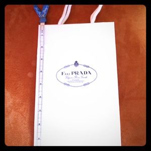 PRADA COLLECTORS MUST HAVE-BAG FROM PRADA MILAN!