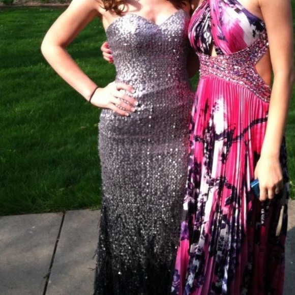 Prom Dress - Picture 3 of 4