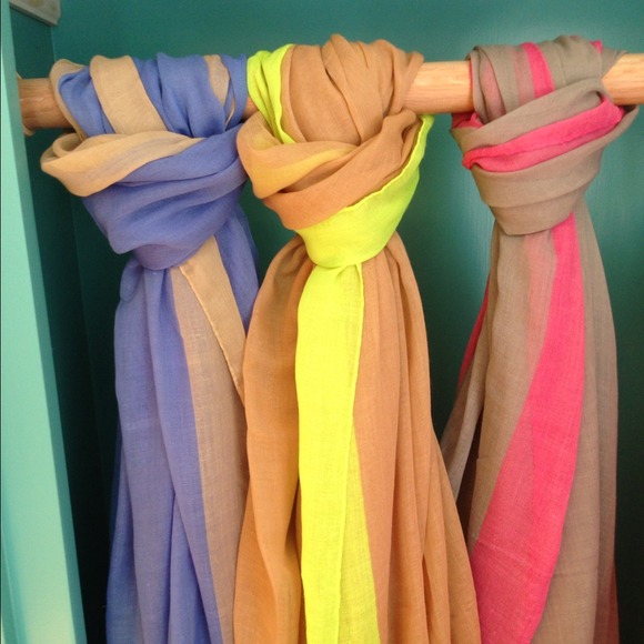 Accessories - Long scarves