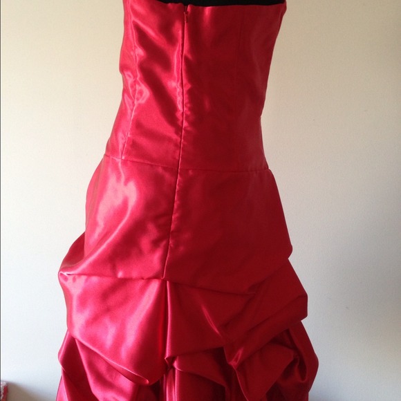 SOLD!!! Red satin dress with bubble hem - Picture 3 of 4