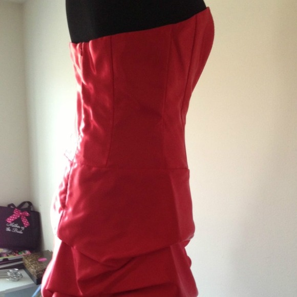 SOLD!!! Red satin dress with bubble hem - Picture 4 of 4