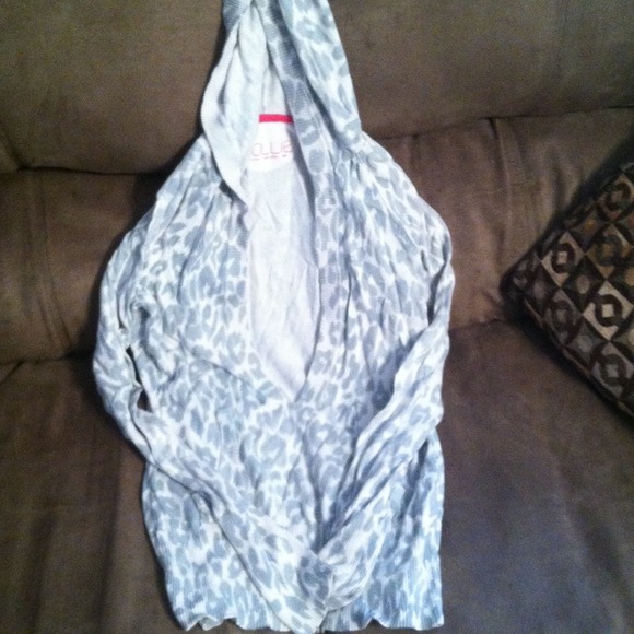 Cheetah print hooded sweater - Picture 1 of 3
