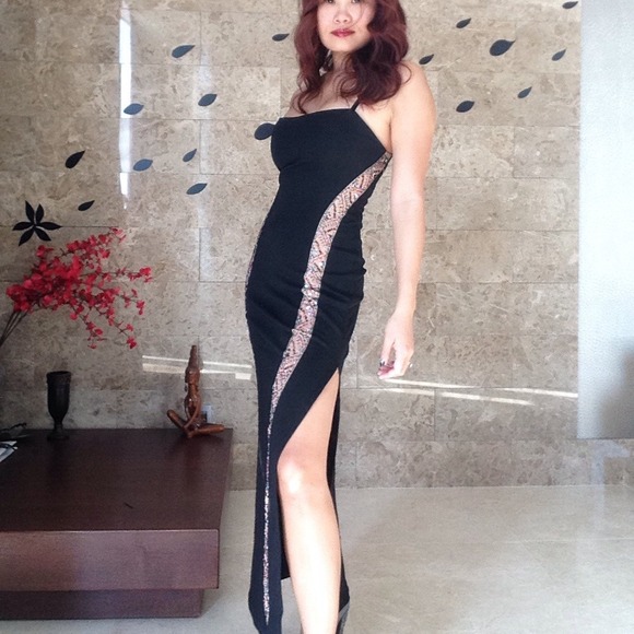 BCBGMaxAzria Dresses & Skirts - 🎉HP🎉✨Beaded Detail Long Black Cocktail Dress✨