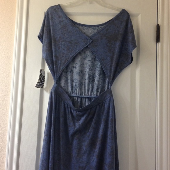 Billabong dress never worn still has tag - Picture 3 of 4