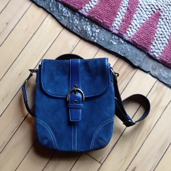 Coach Crossbody......Mint Condition - Picture 3 of 4