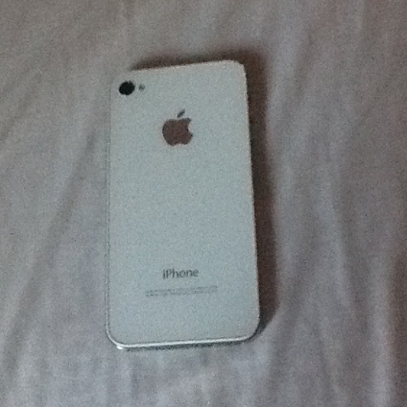iPhone4 - Picture 2 of 3