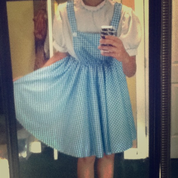 Dorothy costume
