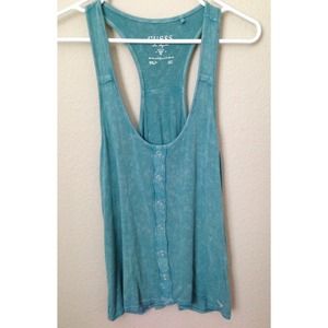 ❌SOLD❌ Adorable GUESS tank with detailing ✨