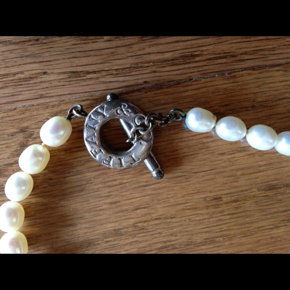 Tiffany pearl toggle necklace⭐REDUCED! - Picture 3 of 4