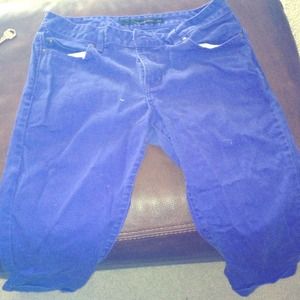 ☔️Calvin Klein Purple Crop Jeans. Size 29