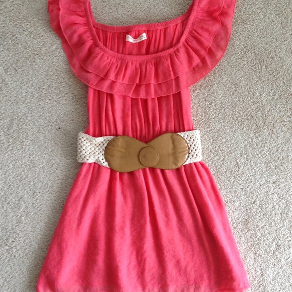 Cute top with a belt