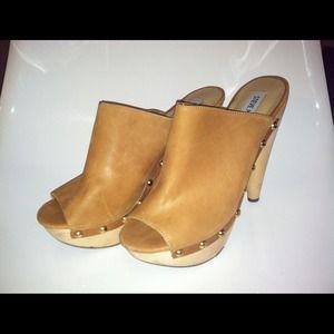 Steve Madden Clogs