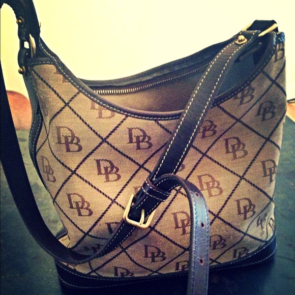 🔴Authentic Dooney & Bourke Handbag