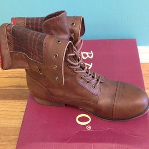 Bamboo brown combat boots in Size 10