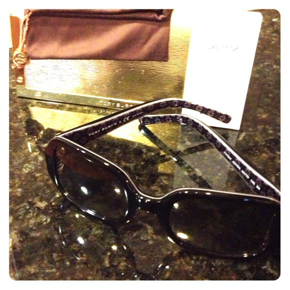 TORY BURCH SUNGLASSES TY7007